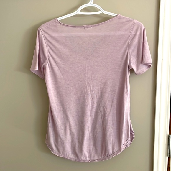 Garage size small lavender scoop neck basic tee - Picture 2 of 2
